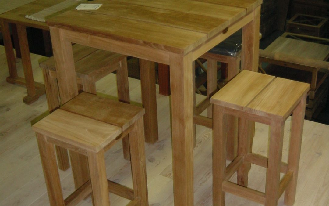 Set bartafel met 4 barstoelen